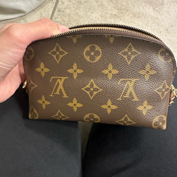 Louis vuttion mini accessories pouch - Picture 1 of 4